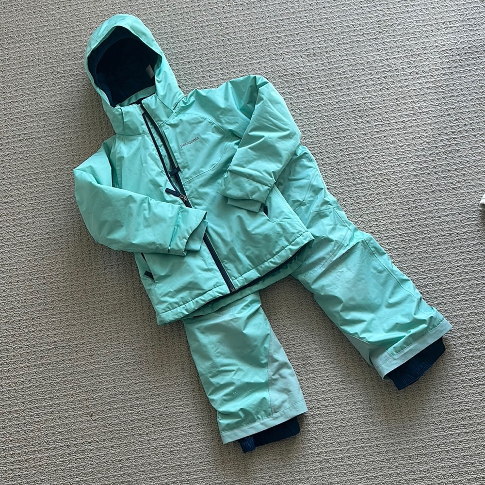 Patagonia Girls Ski Coat and Pants - Size Small 7/8 -Light Turquoise